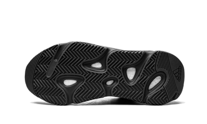 yeezy-700-mnvn-geode-socksforsport