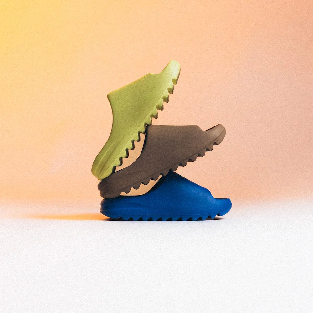 yeezy-slide-azure-socksforsport