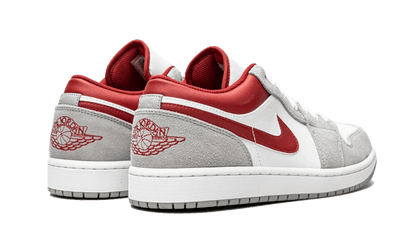 air-jordan-1-low-se-light-smoke-grey-gym-red-socksforsport