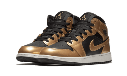 air-jordan-1-mid-metallic-gold-socksforsport