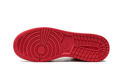 air-jordan-1-mid-very-berry-socksforsport
