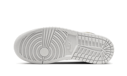 air-jordan-1-mid-sanddrift-socksforsport