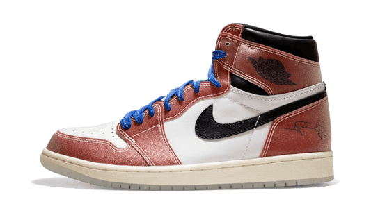 air-jordan-1-retro-high-trophy-room-chicago-friends--family-socksforsport