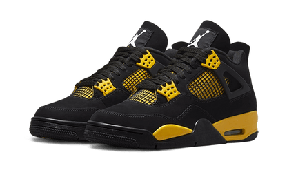air-jordan-4-retro-thunder-2023-socksforsport
