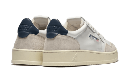 medalist-leather-suede-low-white-navy-socksforsport