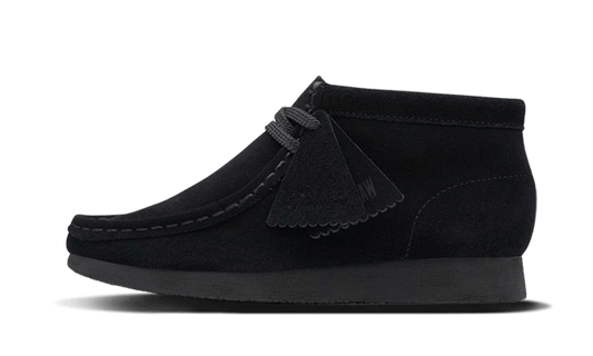 wallabee-boot-black-suede-socksforsport