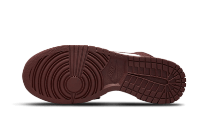 dunk-high-burgundy-crush-socksforsport