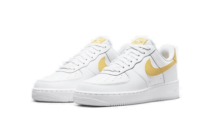 air-force-1-low-07-white-saturn-gold-socksforsport
