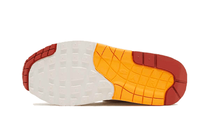 air-max-1-rugged-orange-socksforsport