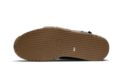 air-trainer-1-sp-travis-scott-wheat-socksforsport