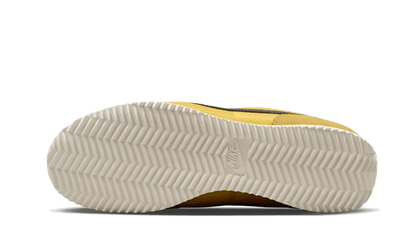 cortez-vivid-sulfur-socksforsport