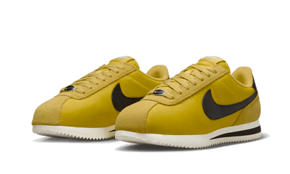 cortez-vivid-sulfur-socksforsport