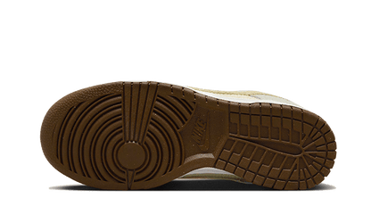 dunk-low-hemp-coconut-milk-socksforsport