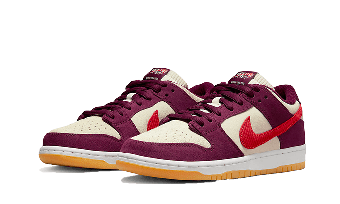 sb-dunk-low-skate-like-a-girl-bordeaux-socksforsport