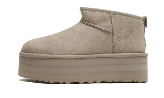 classic-ultra-mini-platform-boot-goat-socksforsport