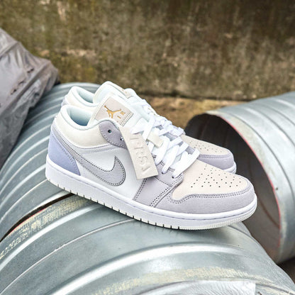 air-jordan-1-low-sky-grey-paris-socksforsport