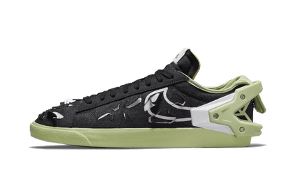 blazer-low-acronym-black-socksforsport