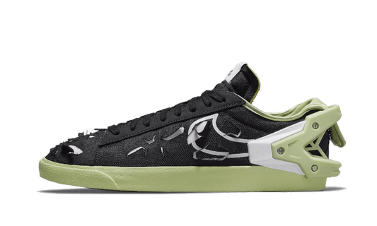 blazer-low-acronym-black-socksforsport