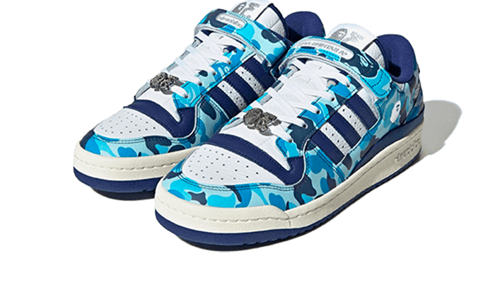 forum-84-low-bape-30th-anniversary-blue-camo-socksforsport