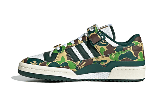 forum-84-low-bape-30th-anniversary-green-camo-socksforsport