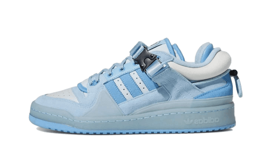 forum-buckle-low-bad-bunny-blue-tint-socksforsport