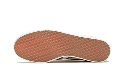 gazelle-85-olive-strata-socksforsport