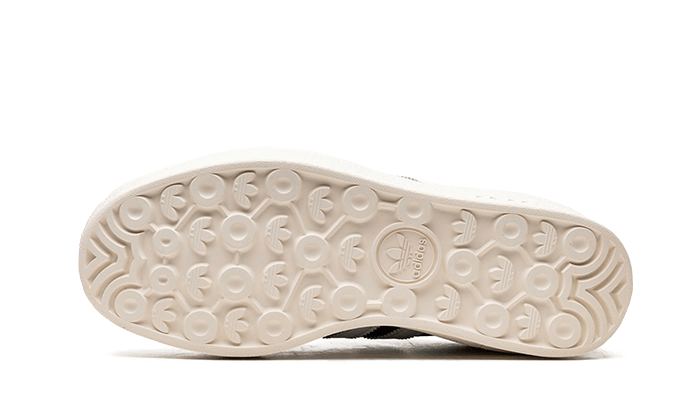 gazelle-bold-core-black-white-socksforsport