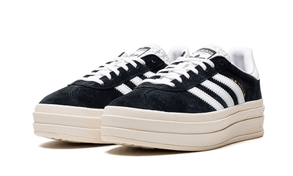 gazelle-bold-core-black-white-socksforsport