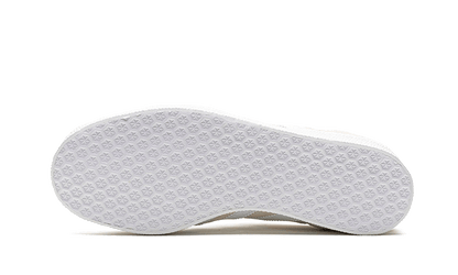 gazelle-off-white-cloud-white-socksforsport