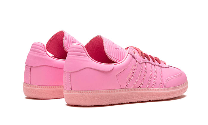 samba-pharrell-humanrace-pink-socksforsport