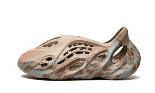 yeezy-foam-rnnr-mx-sand-grey-socksforsport
