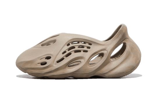 yeezy-foam-rnnr-stone-sage-socksforsport