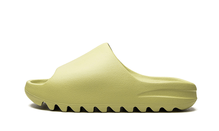 yeezy-slide-resin-restock-pair-socksforsport
