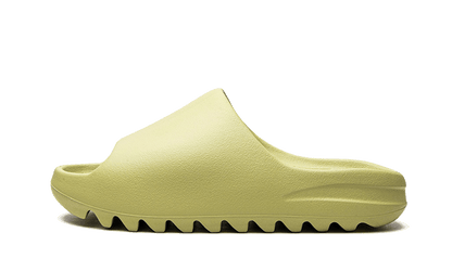 yeezy-slide-resin-restock-pair-socksforsport
