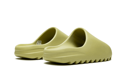 yeezy-slide-resin-first-release-socksforsport