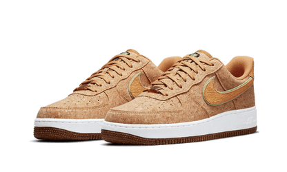 air-force-1-low-happy-pineapple-cork-socksforsport