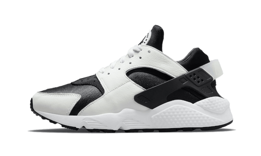 air-huarache-og-white-black-socksforsport