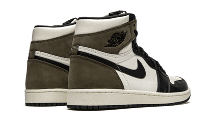 air-jordan-1-high-dark-mocha-socksforsport