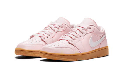 air-jordan-1-low-arctic-pink-gum-socksforsport