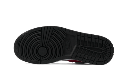 air-jordan-1-low-black-siren-red-socksforsport