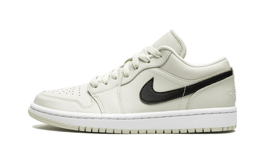 air-jordan-1-low-coconut-milk-socksforsport