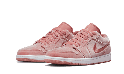air-jordan-1-low-se-pink-velvet-socksforsport