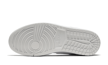 air-jordan-1-low-sky-grey-paris-socksforsport