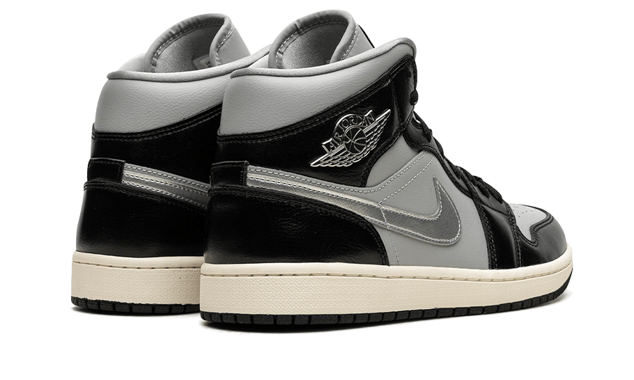 air-jordan-1-mid-black-chrome-socksforsport