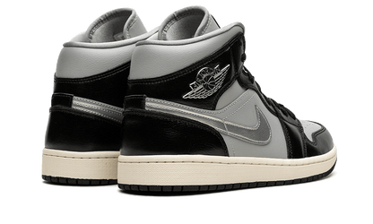 air-jordan-1-mid-black-chrome-socksforsport