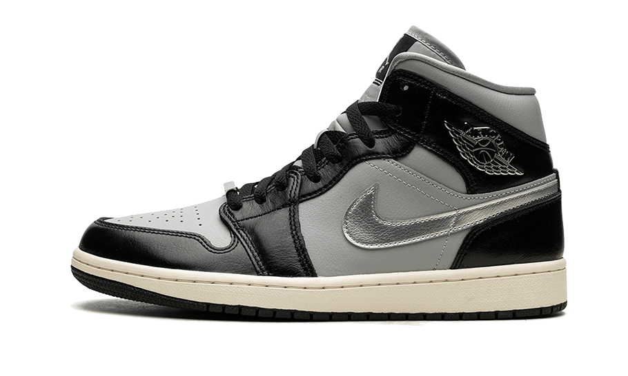 air-jordan-1-mid-black-chrome-socksforsport