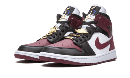 air-jordan-1-mid-se-black-dark-beetroot-socksforsport