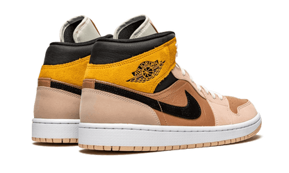 air-jordan-1-mid-se-particle-beige-socksforsport