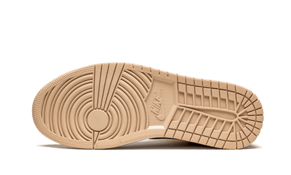 air-jordan-1-mid-se-particle-beige-socksforsport