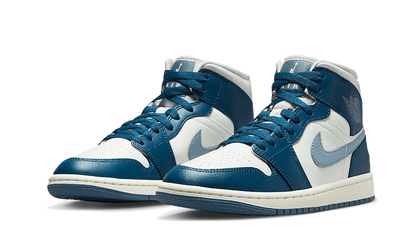 air-jordan-1-mid-sky-j-french-blue-socksforsport